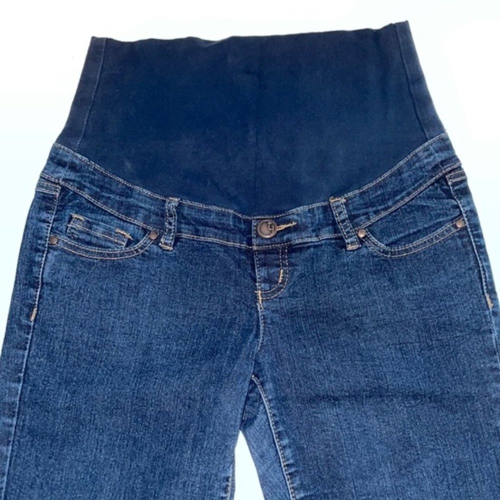 THYME Maternity Jeans (hip measurements 32”)